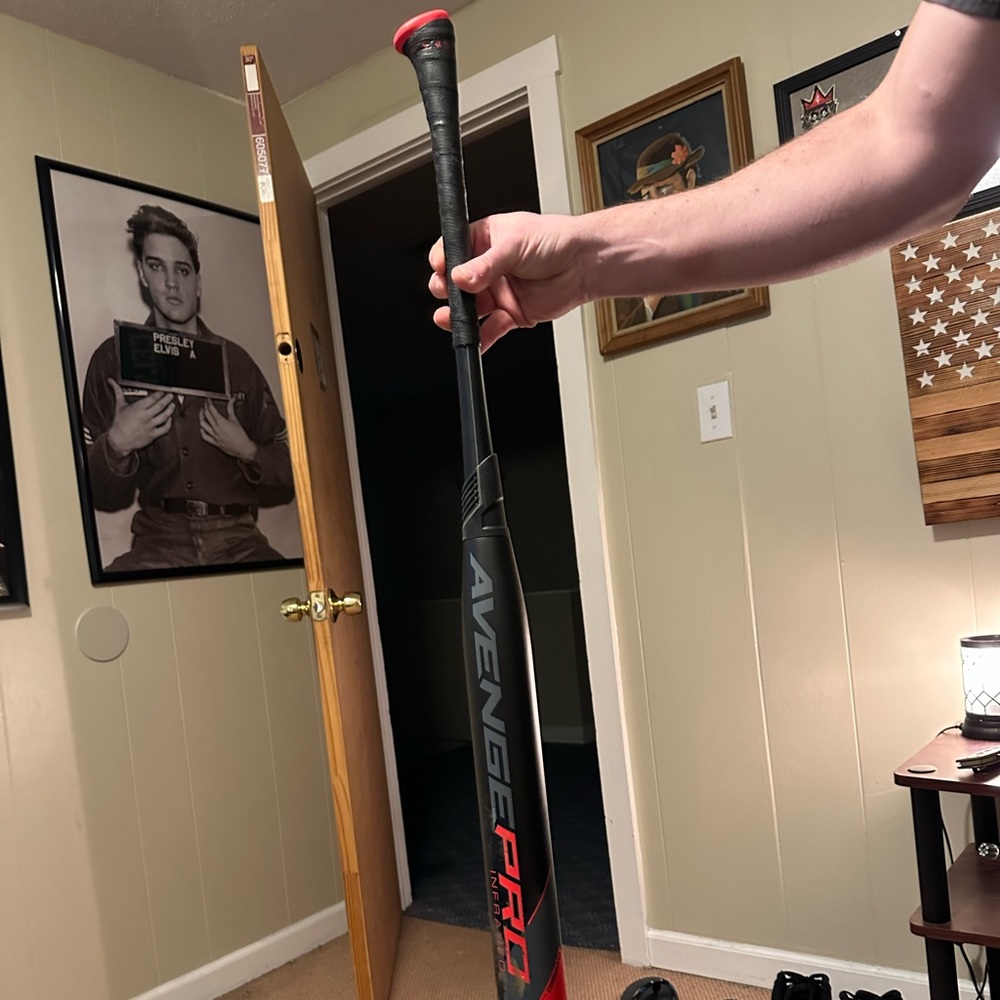 28 ounce infared axe bat for slow pitch ( balanced )